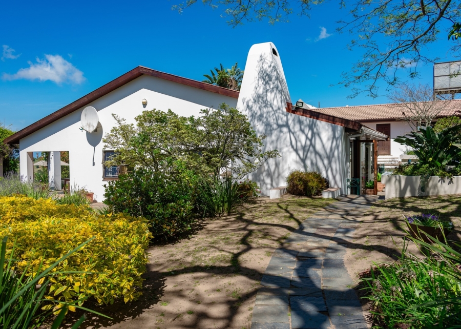 8 Bedroom Property for Sale in Colleen Glen Eastern Cape